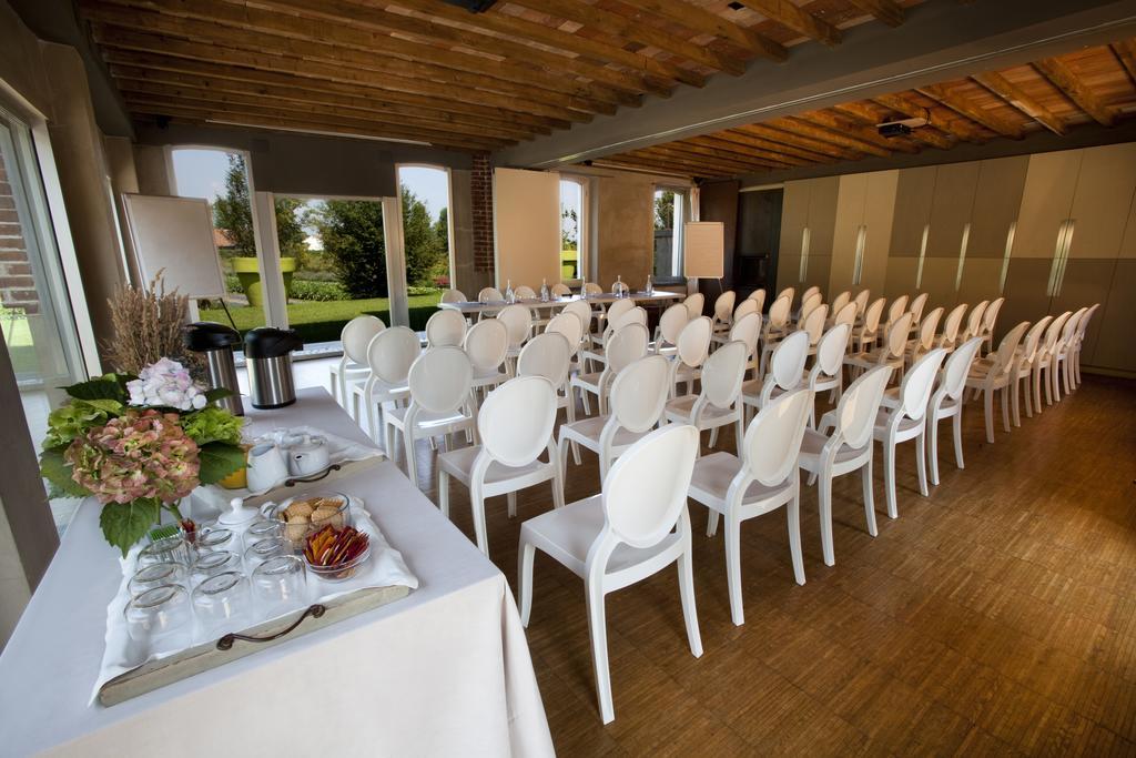 Agriturismo Cascina Caremma Besate Exterior photo