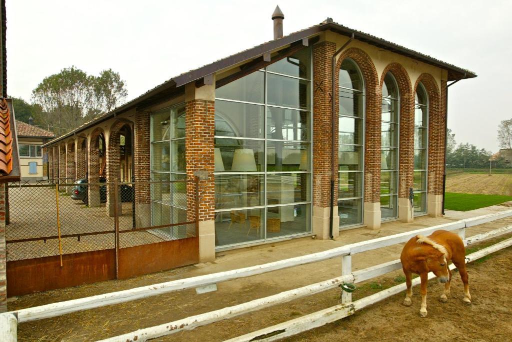 Agriturismo Cascina Caremma Besate Exterior photo